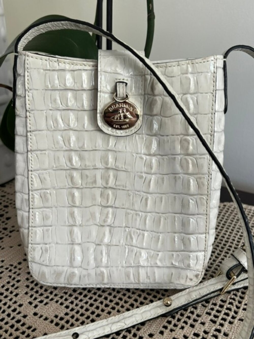 Brahmin Marley Croc Embossed Leather Crossbody Bag White Purse - Picture 6 of 6